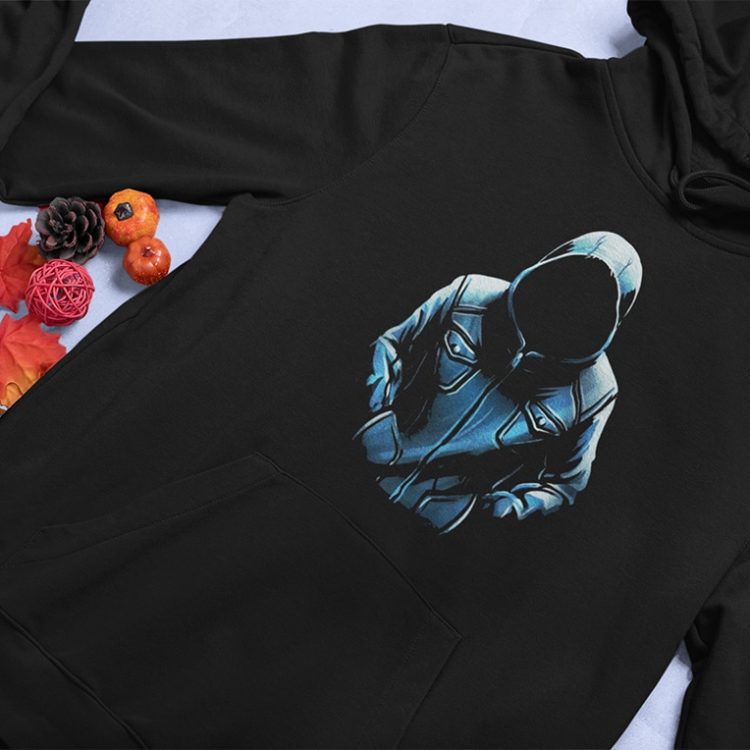 mockup-of-a-pullover-hoodie-placed-by-some-small-pumpkins-and-autumn-leaves-m56